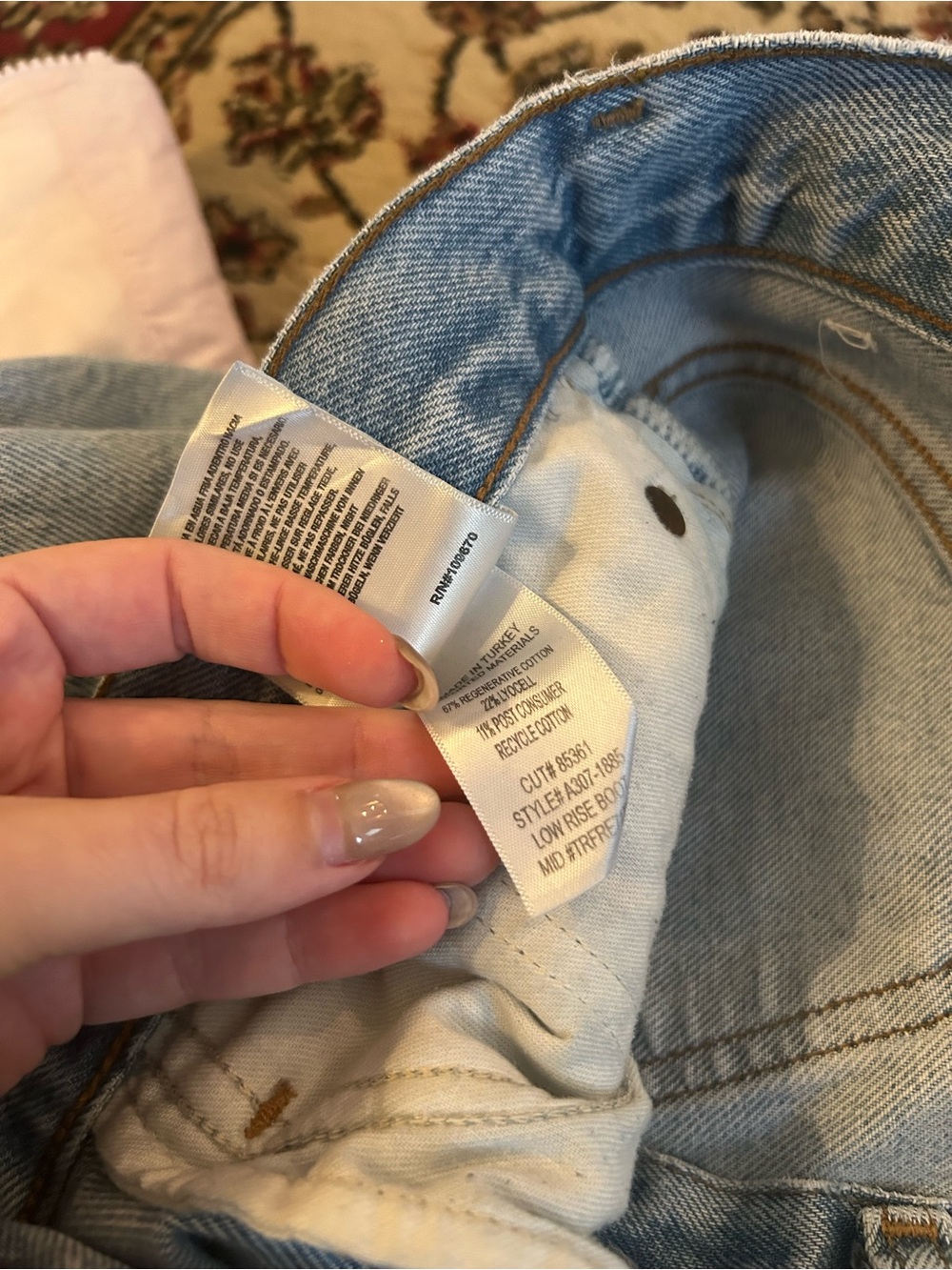 Agolde Low Rise Boot Jeans - Picture 5 of 5